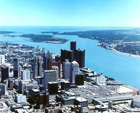 Detroit + Belle Isle im Hintergrund