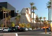 Sphinx als Teil eines Hotels