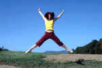 jumping-girl-3wa4.jpg (122472 Byte) woman jump