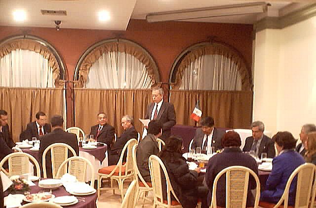El IL:. y Pod:. H:. Oscar L�pez Flores con&nbsp; la Clausura del evento.
