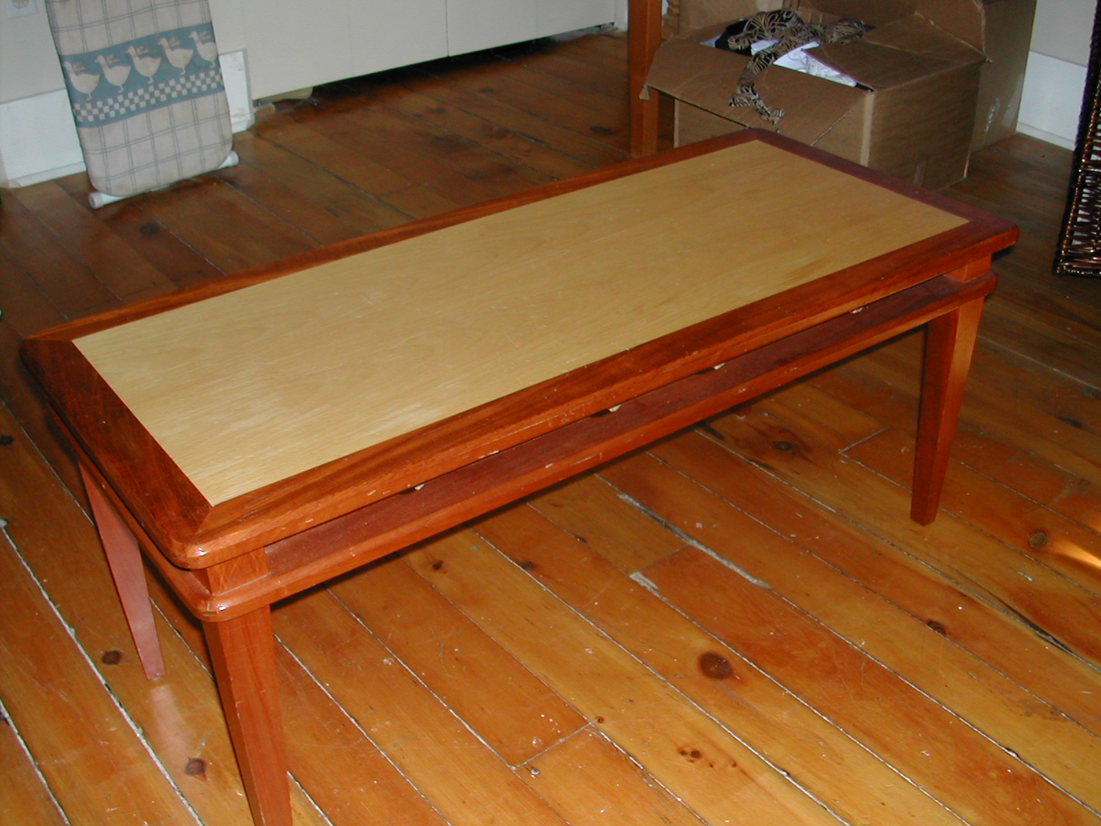 table_salon (393K)