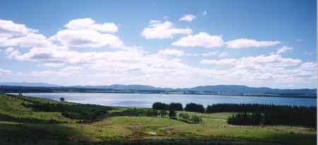 [Lake Omapere]