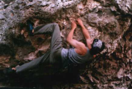 Goku en bouldering