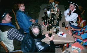 her sidder farfar,allan,linda,lone og noget af ian