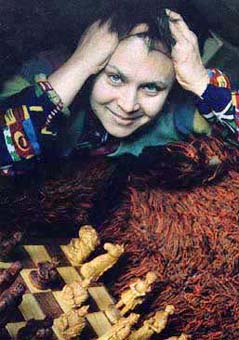 Mrs. Elen women carving Elena Uralova Elena art chess 200-th Anniversary of A.S.Pushkin's Birth