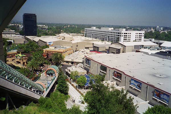 Universal_Studio1.jpg