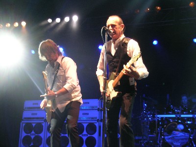 Francis singin', Rick rockin'