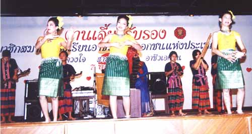 pic17d2.jpg (31744 bytes)