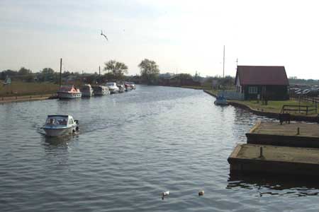R Thurne from Potter Heigham Bridge. 2003