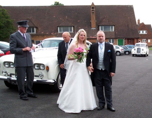 bride_dad_arrive.jpg