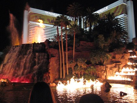 thevolcaniceruptionshowoutsidethemiragehotel.jpg