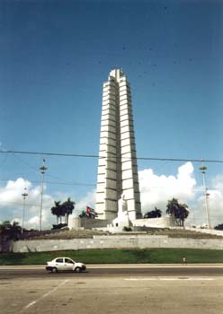 revolution_square_havanna_cuba
