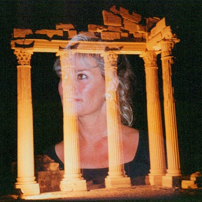 [HALINA+APOLLO TEMPLE]