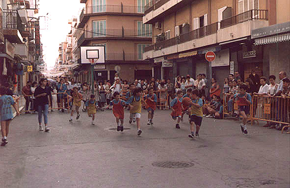 Minibsquet en la calle