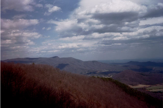 mount.jpg (35461 bytes)