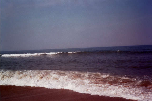 waves.jpg (23271 bytes)