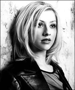 aguilera2.jpg (17487 bytes)