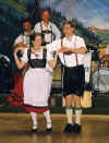 SchuTanz2.jpg (42218 bytes)
