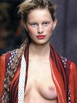 Karolina Kurkova: on the catwalk