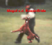 Mogul-figurant-BoxerSM2000.jpg (60326 bytes)