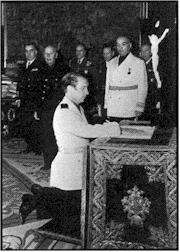Black and white photograph of Samaranch in official Spanish fascist uniform