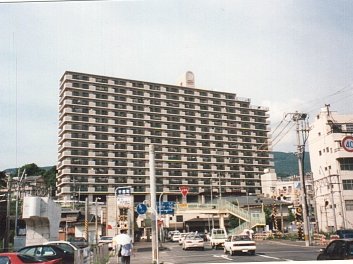 Picture of My Apartment (29657 bytes)