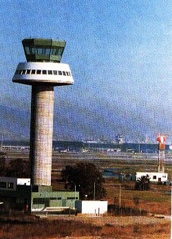 Nueva Torre de Control - Vista hacia el Aeropuerto