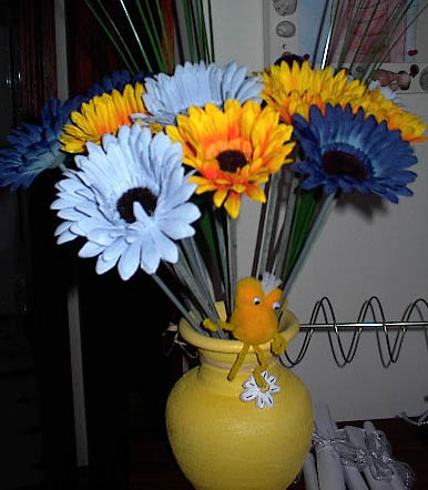 flowers.JPG (41202 bytes)