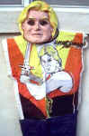 fg_costume_full_80_flash.jpg (55692 bytes)