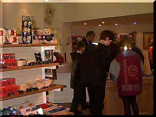 GIFT SHOP