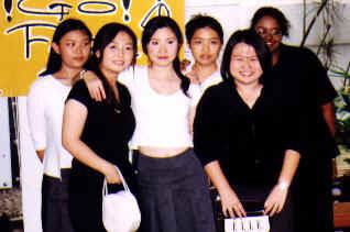 girls.JPG (15818 bytes)