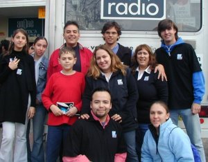 Mara Mercedes, Ruben,Trucha, Borja, Daniel, Romina, Diabla, Roberto y Ana, OB en Cabramatta, 2003
