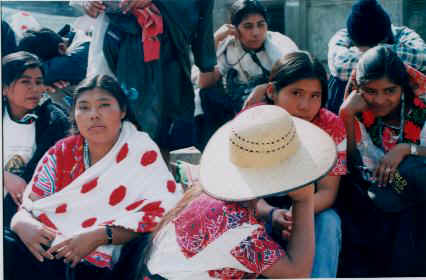 mujindig_angelindepend.jpg (28290 bytes)