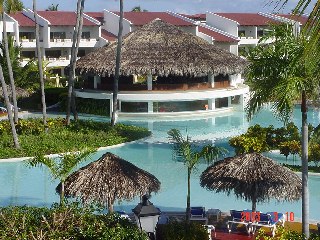 [Pool Bar]
