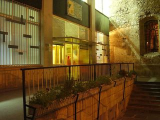 Entrada principal por la calle de San 

Torcuato