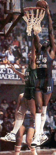 ABDUL JEELANI MACHANDO EN BADALONA