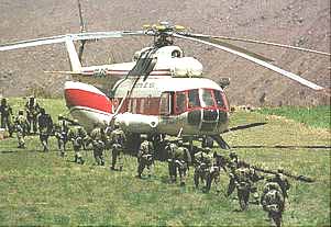 Helicóptero de transporte Mi-17 de la Aviación del Ejército del Perú