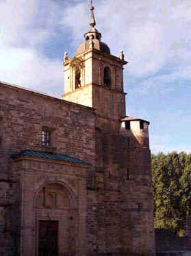 Portada actual y torre de la iglesia