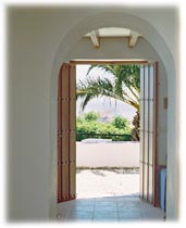 Vista interior desde el patio