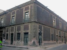 Casa de los Condes de Heras y Soto