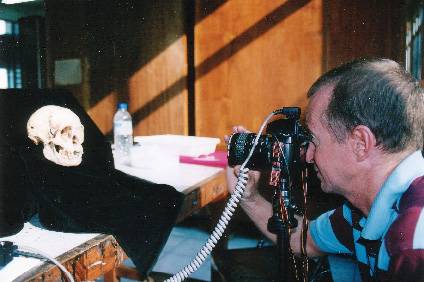 Maria Reich,Nazca,lineas,calendario astronomico,Peru,dibujos,astronomia,geometria,Bernd Teichert,mapas,Ana María Cogorno,ovnis,misterios,Cristobal Colon,Hernando,Diego,catedral Sevillana,Cartuja Pickman,José Antonio Lorente,Granada,ADN;restos,Marcial Castro,antropologia,Republica Dominicana,www.egipto.com,Egipto,Keops,piramides,descubrimientos,Aton,Ankh,tumbas,sarcofacos,momias,embalsamamientos,Kefren,camaras secretas,Nefertiti,Amenofis,Nilo,inundaciones,Blade Runner,Ridley Scott, Richard Dawkins,Steven Pinker,Harrison Ford,Stephen Minger,Stanley Kubrick,Daryl Hanna,replicantes,androides,ciencia ficcion,Contactos,SHGb02+14a,proyecto SETI,Search for Extra Terrestial Intelligence,SETI@home,Robert Zemeckis,Jodie Foster,Dan Wertheimer,New Scientist,Arecibo,Puerto Rico,civilizaciones extraterrestres,Ma liberté de penser,Florent Pagny,Argentina,France,Patagonia,Argentine,Azucena Caamaño,Savoir aimer,artistes,musique,musica,CD,cantores,ventas,compras,ranking,Paparazzi,Isabel Sartorius,Borbon,Ortiz Patiño,Vallejo Najera,Entrecanales,Mora Figueroa,Antonio Montero,Sainz Vicuña,España,jet set,Mallorca,Ibiza,John Fitzgerald Kennedy,Lee Harvey Oswald,Vitaliy Fadeyev,Lawrence Berkeley,Carl Haber,Fidel Castro,Lyndon B. Johnson,Jackie,Onassis,Irma Roy,Carolina Papaleo,Osvaldo,diputada nacional,Congreso,Argentina,Raul Granillo Ocampo,politica,justicialismo,peronismo,cine,television,La Horqueta,San Isidro,que se vayan todos,diciembre 2001,2002,2003,2004,maria julia alsogaray,alvaros,,Roberto Martínez Medina,Maria Julia Alsogaray,Raúl Granillo Ocampo,Jorge Rodríguez,Víctor Alderete,Claudia Bello,Angel Massa,Alfredo Yabran,Mario Pontaquarto,Nestor Carlos Kirchner,Cristina Elizabeth Fernandez,corrupcion,senado,general rodriguez,anibal,fernandez,alberto,fernando de la rua,ines pertine,eduardo duhalde,hilda chiche gonzalez,2000,2001,2002,2003,2004,Museos,www.louvre.fr,Leonardo Da Vinci,Gioconda,Mona Lisa,Italia,Francia,France,inventos,Italy,renacimiento,historia,cuadros,links,images,postcards,photos,fotos,imagenes,postales,pictures,historia,arqueologia,descubrimientos,culturales,agenda,infodiario,diario accion,buenos aires,argentina,Diario Accion de General Rodriguez, politica, actualidad, noticias e informacion, personalidades e instituciones, policiales, galerias de fotos; historia de General Rodriguez, sus origenes, edificios, estancias, habitos y costumbres, anecdotas, comercios e industrias, los fundadores, antiguas instituciones, fotos e imagenes; suplementos especiales: la crisis politica, economica y social de la Argentina, los acontecimientos de Diciembre de 2001, articulos y entrevistas; Emigracion: toda la informacion destinada a aquellos que desean emigrar, radicarse o estudiar en el exterior, visas, pasaportes, consejos, guias, informacion util, links; Trueque: novedades e informacion, links, estructura del trueque; el casamiento de Maxima Zorreguieta y el principe Guillermo Alejandro de Holanda; Guerra de Afganistan: galeria de imagenes e informacion sobre la primera guerra del siglo XXI; la guerra de Irak, Bagdad, Georges W. Bush, Saddam Husseim, el atentado a las torres Gemelas de Nueva York, las twin towers, el 11-s, y descripcion del hecho que conmovio al mundo; Empleo: consultoras, clasificados, agencias de empleo, consejos e informacion util, curriculum vitae, como confeccionarlos, noticias de actualidad; 
Los numeros de la crisis: Las consecuencias de la crisis politica, economica y social; estadisticas, pobreza, desnutricion, salud y asistencia; noticias regionales y provinciales, columnas y editoriales; informacion para negocios: pymes, links, empresas y negocios; Agenda Cultural con toda la informacion de cursos, universidades, talleres, escuelas y oportunidades, exposiciones de arte de la region; buscadores en Internet, Enlaces: links a los mejores sitios de educacion, cultura, arte, biografias, politica, interes general, web, Links del Diario Accion: RMS Titanic, su historia, su tragico viaje inaugural; historias, testimonios, documentos y articulos sobre el naufragio; links y sitios sobre el tema; la pelicula de Cameron, fotos e imagenes; suplementos especiales, Historia Argentina y de General Rodriguez, la llegada de la democracia en General Rodriguez, la asuncion de Juan Lumbreras como intendente en 1983, galeria de imagenes, sus palabras y los actos, su gabinete, festejos de la comunidad. Fundacion del pueblo de General Rodriguez, sus instituciones y personalidades relevantes, arquitectura y edificios, comercios e industrias, sus comienzos, estancias, inmigraciones italianas, españolas, vascas e irlandesas, anecdotas y efemerides, sus hombres ilustres, el Hospital Vicente Lopez y Planes, su fundacion por las Damas de Beneficencia, el hundimiento del crucero General Belgrano, testimonios de ex combatientes y tripulantes, su comandante Hector Elias Bonzo, fotos e imagenes, recuerdos y homenajes, historia de la familia Bonzo de General Rodriguez, entrevistas y articulos periodisticos. La guerra de Malvinas en el Atlantico Sur, el conflicto belico con Gran Bretaña de 1982, politicos relevantes, Benjamin Paez y Trueba, fotos antiguas de familias fundadoras, galerias de imagenes de pobladores, recorrida virtual por el antiguo General Rodriguez, el paso de la Infanta en 1910, historia de La Serenisima, la familia Mastellone, La Choza, Bernardo de Irigoyen, peronismo y radicalismo y muchisimo mas