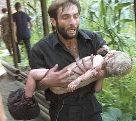 John Travolta,Nicholas Cage,Contracara,cirugias esteticas,rostro,lipoaspiraciones,medicina,cirujanos,operaciones,Maria Reich,Nazca,lineas,calendario astronomico,Peru,dibujos,astronomia,geometria,Bernd Teichert,mapas,Ana María Cogorno,ovnis,misterios,Cristobal Colon,Hernando,Diego,catedral Sevillana,Cartuja Pickman,José Antonio Lorente,Granada,ADN;restos,Marcial Castro,antropologia,Republica Dominicana,www.egipto.com,Egipto,Keops,piramides,descubrimientos,Aton,Ankh,tumbas,sarcofacos,momias,embalsamamientos,Kefren,camaras secretas,Nefertiti,Amenofis,Nilo,inundaciones,Blade Runner,Ridley Scott, Richard Dawkins,Steven Pinker,Harrison Ford,Stephen Minger,Stanley Kubrick,Daryl Hanna,replicantes,androides,ciencia ficcion,Contactos,SHGb02+14a,proyecto SETI,Search for Extra Terrestial Intelligence,SETI@home,Robert Zemeckis,Jodie Foster,Dan Wertheimer,New Scientist,Arecibo,Puerto Rico,civilizaciones extraterrestres,Ma liberté de penser,Florent Pagny,Argentina,France,Patagonia,Argentine,Azucena Caamaño,Savoir aimer,artistes,musique,musica,CD,cantores,ventas,compras,ranking,Paparazzi,Isabel Sartorius,Borbon,Ortiz Patiño,Vallejo Najera,Entrecanales,Mora Figueroa,Antonio Montero,Sainz Vicuña,España,jet set,Mallorca,Ibiza,John Fitzgerald Kennedy,Lee Harvey Oswald,Vitaliy Fadeyev,Lawrence Berkeley,Carl Haber,Fidel Castro,Lyndon B. Johnson,Jackie,Onassis,Irma Roy,Carolina Papaleo,Osvaldo,diputada nacional,Congreso,Argentina,Raul Granillo Ocampo,politica,justicialismo,peronismo,cine,television,La Horqueta,San Isidro,que se vayan todos,diciembre 2001,2002,2003,2004,maria julia alsogaray,alvaros,,Roberto Martínez Medina,Maria Julia Alsogaray,Raúl Granillo Ocampo,Jorge Rodríguez,Víctor Alderete,Claudia Bello,Angel Massa,Alfredo Yabran,Mario Pontaquarto,Nestor Carlos Kirchner,Cristina Elizabeth Fernandez,corrupcion,senado,general rodriguez,anibal,fernandez,alberto,fernando de la rua,ines pertine,eduardo duhalde,hilda chiche gonzalez,2000,2001,2002,2003,2004,Museos,www.louvre.fr,Leonardo Da Vinci,Gioconda,Mona Lisa,Italia,Francia,France,inventos,Italy,renacimiento,historia,cuadros,links,images,postcards,photos,fotos,imagenes,postales,pictures,historia,arqueologia,descubrimientos,culturales,agenda,infodiario,diario accion,buenos aires,argentina,Diario Accion de General Rodriguez, politica, actualidad, noticias e informacion, personalidades e instituciones, policiales, galerias de fotos; historia de General Rodriguez, sus origenes, edificios, estancias, habitos y costumbres, anecdotas, comercios e industrias, los fundadores, antiguas instituciones, fotos e imagenes; suplementos especiales: la crisis politica, economica y social de la Argentina, los acontecimientos de Diciembre de 2001, articulos y entrevistas; Emigracion: toda la informacion destinada a aquellos que desean emigrar, radicarse o estudiar en el exterior, visas, pasaportes, consejos, guias, informacion util, links; Trueque: novedades e informacion, links, estructura del trueque; el casamiento de Maxima Zorreguieta y el principe Guillermo Alejandro de Holanda; Guerra de Afganistan: galeria de imagenes e informacion sobre la primera guerra del siglo XXI; la guerra de Irak, Bagdad, Georges W. Bush, Saddam Husseim, el atentado a las torres Gemelas de Nueva York, las twin towers, el 11-s, y descripcion del hecho que conmovio al mundo; Empleo: consultoras, clasificados, agencias de empleo, consejos e informacion util, curriculum vitae, como confeccionarlos, noticias de actualidad; 
Los numeros de la crisis: Las consecuencias de la crisis politica, economica y social; estadisticas, pobreza, desnutricion, salud y asistencia; noticias regionales y provinciales, columnas y editoriales; informacion para negocios: pymes, links, empresas y negocios; Agenda Cultural con toda la informacion de cursos, universidades, talleres, escuelas y oportunidades, exposiciones de arte de la region; buscadores en Internet, Enlaces: links a los mejores sitios de educacion, cultura, arte, biografias, politica, interes general, web, Links del Diario Accion: RMS Titanic, su historia, su tragico viaje inaugural; historias, testimonios, documentos y articulos sobre el naufragio; links y sitios sobre el tema; la pelicula de Cameron, fotos e imagenes; suplementos especiales, Historia Argentina y de General Rodriguez, la llegada de la democracia en General Rodriguez, la asuncion de Juan Lumbreras como intendente en 1983, galeria de imagenes, sus palabras y los actos, su gabinete, festejos de la comunidad. Fundacion del pueblo de General Rodriguez, sus instituciones y personalidades relevantes, arquitectura y edificios, comercios e industrias, sus comienzos, estancias, inmigraciones italianas, españolas, vascas e irlandesas, anecdotas y efemerides, sus hombres ilustres, el Hospital Vicente Lopez y Planes, su fundacion por las Damas de Beneficencia, el hundimiento del crucero General Belgrano, testimonios de ex combatientes y tripulantes, su comandante Hector Elias Bonzo, fotos e imagenes, recuerdos y homenajes, historia de la familia Bonzo de General Rodriguez, entrevistas y articulos periodisticos. La guerra de Malvinas en el Atlantico Sur, el conflicto belico con Gran Bretaña de 1982, politicos relevantes, Benjamin Paez y Trueba, fotos antiguas de familias fundadoras, galerias de imagenes de pobladores, recorrida virtual por el antiguo General Rodriguez, el paso de la Infanta en 1910, historia de La Serenisima, la familia Mastellone, La Choza, Bernardo de Irigoyen, peronismo y radicalismo y muchisimo mas