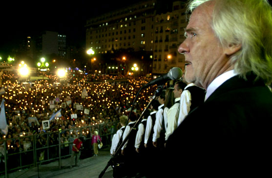 Francisco Delich,Consejo Superior Flacso,Facultad Latinoamericana Ciencias Sociales,Germán García,Fortuna,Eduardo D´Alessio Irol International Research OnLine,Diego Melamed,Fay Wray,King Kong,peliculas,Nueva York,Empire State Building,cine mudo,actrices,actores,celebridades,Hollywood,Valentino,Japan Gensuikyo,Miwa Hiroshi,Hiroshima,Nagasaki,bomba nuclear,1945,agosto,Japon,Argentina,2 guerra mundial,second world war,Paparazzi,Isabel Sartorius,Borbon,Ortiz Patiño,Vallejo Najera,Entrecanales,Mora Figueroa,Antonio Montero,Sainz Vicuña,España,jet set,Mallorca,Ibiza,John Fitzgerald Kennedy,Lee Harvey Oswald,Vitaliy Fadeyev,Lawrence Berkeley,Carl Haber,Fidel Castro,Lyndon B. Johnson,Jackie,Onassis,Irma Roy,Carolina Papaleo,Osvaldo,diputada nacional,Congreso,Argentina,Raul Granillo Ocampo,politica,justicialismo,peronismo,cine,television,La Horqueta,San Isidro,que se vayan todos,diciembre 2001,2002,2003,2004,maria julia alsogaray,alvaros,,Roberto Martínez Medina,Maria Julia Alsogaray,Raúl Granillo Ocampo,Jorge Rodríguez,Víctor Alderete,Claudia Bello,Angel Massa,Alfredo Yabran,Mario Pontaquarto,Nestor Carlos Kirchner,Cristina Elizabeth Fernandez,corrupcion,senado,general rodriguez,anibal,fernandez,alberto,fernando de la rua,ines pertine,eduardo duhalde,hilda chiche gonzalez,2000,2001,2002,2003,2004,Museos,www.louvre.fr,Leonardo Da Vinci,Gioconda,Mona Lisa,Italia,Francia,France,inventos,Italy,renacimiento,historia,cuadros,links,images,postcards,photos,fotos,imagenes,postales,pictures,historia,arqueologia,descubrimientos,culturales,agenda,infodiario,diario accion,buenos aires,argentina,Diario Accion de General Rodriguez, politica, actualidad, noticias e informacion, personalidades e instituciones, policiales, galerias de fotos; historia de General Rodriguez, sus origenes, edificios, estancias, habitos y costumbres, anecdotas, comercios e industrias, los fundadores, antiguas instituciones, fotos e imagenes; suplementos especiales: la crisis politica, economica y social de la Argentina, los acontecimientos de Diciembre de 2001, articulos y entrevistas; Emigracion: toda la informacion destinada a aquellos que desean emigrar, radicarse o estudiar en el exterior, visas, pasaportes, consejos, guias, informacion util, links; Trueque: novedades e informacion, links, estructura del trueque; el casamiento de Maxima Zorreguieta y el principe Guillermo Alejandro de Holanda; Guerra de Afganistan: galeria de imagenes e informacion sobre la primera guerra del siglo XXI; la guerra de Irak, Bagdad, Georges W. Bush, Saddam Husseim, el atentado a las torres Gemelas de Nueva York, las twin towers, el 11-s, y descripcion del hecho que conmovio al mundo; Empleo: consultoras, clasificados, agencias de empleo, consejos e informacion util, curriculum vitae, como confeccionarlos, noticias de actualidad; 
Los numeros de la crisis: Las consecuencias de la crisis politica, economica y social; estadisticas, pobreza, desnutricion, salud y asistencia; noticias regionales y provinciales, columnas y editoriales; informacion para negocios: pymes, links, empresas y negocios; Agenda Cultural con toda la informacion de cursos, universidades, talleres, escuelas y oportunidades, exposiciones de arte de la region; buscadores en Internet, Enlaces: links a los mejores sitios de educacion, cultura, arte, biografias, politica, interes general, web, Links del Diario Accion: RMS Titanic, su historia, su tragico viaje inaugural; historias, testimonios, documentos y articulos sobre el naufragio; links y sitios sobre el tema; la pelicula de Cameron, fotos e imagenes; suplementos especiales, Historia Argentina y de General Rodriguez, la llegada de la democracia en General Rodriguez, la asuncion de Juan Lumbreras como intendente en 1983, galeria de imagenes, sus palabras y los actos, su gabinete, festejos de la comunidad. Fundacion del pueblo de General Rodriguez, sus instituciones y personalidades relevantes, arquitectura y edificios, comercios e industrias, sus comienzos, estancias, inmigraciones italianas, españolas, vascas e irlandesas, anecdotas y efemerides, sus hombres ilustres, el Hospital Vicente Lopez y Planes, su fundacion por las Damas de Beneficencia, el hundimiento del crucero General Belgrano, testimonios de ex combatientes y tripulantes, su comandante Hector Elias Bonzo, fotos e imagenes, recuerdos y homenajes, historia de la familia Bonzo de General Rodriguez, entrevistas y articulos periodisticos. La guerra de Malvinas en el Atlantico Sur, el conflicto belico con Gran Bretaña de 1982, politicos relevantes, Benjamin Paez y Trueba, fotos antiguas de familias fundadoras, galerias de imagenes de pobladores, recorrida virtual por el antiguo General Rodriguez, el paso de la Infanta en 1910, historia de La Serenisima, la familia Mastellone, La Choza, Bernardo de Irigoyen, peronismo y radicalismo y muchisimo mas