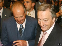 Nestor Kirchner,Roberto Lavagna,economia,FMI,negociaciones,acuerdos,emigracion,inmigrantes,ilegales,Cristina Fernandez,Juan Carlos I Borbon,Jose Maria Aznar,Sofia,reyes España,Diario Accion de General Rodriguez, politica, actualidad, noticias e informacion, personalidades e instituciones, policiales, galerias de fotos; historia de General Rodriguez, sus origenes, edificios, estancias, habitos y costumbres, anecdotas, comercios e industrias, los fundadores, antiguas instituciones, fotos e imagenes; suplementos especiales: la crisis politica, economica y social de la Argentina, los acontecimientos de Diciembre de 2001, articulos y entrevistas; Emigracion: toda la informacion destinada a aquellos que desean emigrar, radicarse o estudiar en el exterior, visas, pasaportes, consejos, guias, informacion util, links; Trueque: novedades e informacion, links, estructura del trueque; el casamiento de Maxima Zorreguieta y el principe Guillermo Alejandro de Holanda; Guerra de Afganistan: galeria de imagenes e informacion sobre la primera guerra del siglo XXI; la guerra de Irak, Bagdad, Georges W. Bush, Saddam Husseim, el atentado a las torres Gemelas de Nueva York, las twin towers, el 11-s, y descripcion del hecho que conmovio al mundo; los ultimos dias de Pompeya, Herculano; un argentino en el Titanic, galerias de fotos; Nefertiti, reina de Egipto; Luz Sosa de Godoy Cruz; el Graf Zeppelin, el Hindenburg y dirigibles; las islas Malvinas y la corte de Luis XV, Madame Du Barry, Pompadour, Luis XVI, Maria Antonieta, la Revolucion Francesa; John Fitzgerald Kennedy y Jacqueline en la Argentina; Empleo: consultoras, clasificados, agencias de empleo, consejos e informacion util, curriculum vitae, como confeccionarlos, noticias de actualidad; Los numeros de la crisis: Las consecuencias de la crisis politica, economica y social; estadisticas, pobreza, desnutricion, salud y asistencia; noticias regionales y provinciales, columnas y editoriales; informacion para negocios: pymes, links, empresas y negocios; Agenda Cultural con toda la informacion de cursos, universidades, talleres, escuelas y oportunidades, exposiciones de arte de la region; buscadores en Internet, Enlaces: links a los mejores sitios de educacion, cultura, arte, biografias, politica, interes general, web, Links del Diario Accion: RMS Titanic, su historia, su tragico viaje inaugural; historias, testimonios, documentos y articulos sobre el naufragio; links y sitios sobre el tema; la pelicula de Cameron, fotos e imagenes; suplementos especiales, Historia Argentina y de General Rodriguez, la llegada de la democracia en General Rodriguez, la asuncion de Juan Lumbreras como intendente en 1983, galeria de imagenes, sus palabras y los actos, su gabinete, festejos de la comunidad. Fundacion del pueblo de General Rodriguez, sus instituciones y personalidades relevantes, arquitectura y edificios, comercios e industrias, sus comienzos, estancias, inmigraciones italianas, españolas, vascas e irlandesas, anecdotas y efemerides, sus hombres ilustres, el Hospital Vicente Lopez y Planes, su fundacion por las Damas de Beneficencia, el hundimiento del crucero General Belgrano, testimonios de ex combatientes y tripulantes, su comandante Hector Elias Bonzo, fotos e imagenes, recuerdos y homenajes, historia de la familia Bonzo de General Rodriguez, entrevistas y articulos periodisticos. La guerra de Malvinas en el Atlantico Sur, el conflicto belico con Gran Bretaña de 1982, politicos relevantes, Benjamin Paez y Trueba, fotos antiguas de familias fundadoras, galerias de imagenes de pobladores, recorrida virtual por el antiguo General Rodriguez, el paso de la Infanta en 1910, historia de La Serenisima, la familia Mastellone, La Choza, Bernardo de Irigoyen, peronismo y radicalismo y muchisimo mas