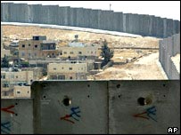 Diario Accion de General Rodriguez, politica, actualidad, noticias e informacion, personalidades e instituciones, policiales, galerias de fotos; historia de General Rodriguez, sus origenes, edificios, estancias, habitos y costumbres, anecdotas, comercios e industrias, los fundadores, antiguas instituciones, fotos e imagenes; suplementos especiales: la crisis politica, economica y social de la Argentina, los acontecimientos de Diciembre de 2001, articulos y entrevistas; Emigracion: toda la informacion destinada a aquellos que desean emigrar, radicarse o estudiar en el exterior, visas, pasaportes, consejos, guias, informacion util, links; Trueque: novedades e informacion, links, estructura del trueque; el casamiento de Maxima Zorreguieta y el principe Guillermo Alejandro de Holanda; Guerra de Afganistan: galeria de imagenes e informacion sobre la primera guerra del siglo XXI; la guerra de Irak, Bagdad, Georges W. Bush, Saddam Husseim, el atentado a las torres Gemelas de Nueva York, las twin towers, el 11-s, y descripcion del hecho que conmovio al mundo; los ultimos dias de Pompeya, Herculano; un argentino en el Titanic, galerias de fotos; Nefertiti, reina de Egipto; Luz Sosa de Godoy Cruz; el Graf Zeppelin, el Hindenburg y dirigibles; las islas Malvinas y la corte de Luis XV, Madame Du Barry, Pompadour, Luis XVI, Maria Antonieta, la Revolucion Francesa; Empleo: consultoras, clasificados, agencias de empleo, consejos e informacion util, curriculum vitae, como confeccionarlos, noticias de actualidad; Los numeros de la crisis: Las consecuencias de la crisis politica, economica y social; estadisticas, pobreza, desnutricion, salud y asistencia; noticias regionales y provinciales, columnas y editoriales; informacion para negocios: pymes, links, empresas y negocios; Agenda Cultural con toda la informacion de cursos, universidades, talleres, escuelas y oportunidades, exposiciones de arte de la region; buscadores en Internet, Enlaces: links a los mejores sitios de educacion, cultura, arte, biografias, politica, interes general, web, Links del Diario Accion: RMS Titanic, su historia, su tragico viaje inaugural; historias, testimonios, documentos y articulos sobre el naufragio; links y sitios sobre el tema; la pelicula de Cameron, fotos e imagenes; suplementos especiales, Historia Argentina y de General Rodriguez, la llegada de la democracia en General Rodriguez, la asuncion de Juan Lumbreras como intendente en 1983, galeria de imagenes, sus palabras y los actos, su gabinete, festejos de la comunidad. Fundacion del pueblo de General Rodriguez, sus instituciones y personalidades relevantes, arquitectura y edificios, comercios e industrias, sus comienzos, estancias, inmigraciones italianas, españolas, vascas e irlandesas, anecdotas y efemerides, sus hombres ilustres, el Hospital Vicente Lopez y Planes, su fundacion por las Damas de Beneficencia, el hundimiento del crucero General Belgrano, testimonios de ex combatientes y tripulantes, su comandante Hector Elias Bonzo, fotos e imagenes, recuerdos y homenajes, historia de la familia Bonzo de General Rodriguez, entrevistas y articulos periodisticos. La guerra de Malvinas en el Atlantico Sur, el conflicto belico con Gran Bretaña de 1982, politicos relevantes, Benjamin Paez y Trueba, fotos antiguas de familias fundadoras, galerias de imagenes de pobladores, recorrida virtual por el antiguo General Rodriguez, el paso de la Infanta en 1910, historia de La Serenisima, la familia Mastellone, La Choza, Bernardo de Irigoyen, peronismo y radicalismo y muchisimo mas