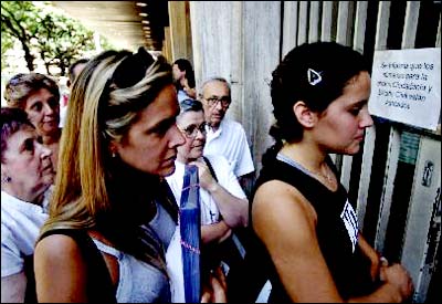 Diario Accion de General Rodriguez, politica, actualidad, noticias e informacion, personalidades e instituciones, policiales, galerias de fotos; historia de General Rodriguez, sus origenes, edificios, estancias, habitos y costumbres, anecdotas, comercios e industrias, los fundadores, antiguas instituciones, fotos e imagenes; suplementos especiales: la crisis politica, economica y social de la Argentina, los acontecimientos de Diciembre de 2001, articulos y entrevistas; Emigracion: toda la informacion destinada a aquellos que desean emigrar, radicarse o estudiar en el exterior, visas, pasaportes, consejos, guias, informacion util, links; Trueque: novedades e informacion, links, estructura del trueque; el casamiento de Maxima Zorreguieta y el principe Guillermo Alejandro de Holanda; Guerra de Afganistan: galeria de imagenes e informacion sobre la primera guerra del siglo XXI; el atentado a las torres Gemelas de Nueva York y dscripcion del hecho que conmovio al mundo; Empleo: consultoras, clasificados, agencias de empleo, consejos e informacion util, curriculum vitae, como confeccionarlos, noticias de actualidad; 
Los numeros de la crisis: Las consecuencias de la crisis politica, economica y social; estadisticas, pobreza, desnutricion, salud y asistencia; noticias regionales y provinciales, columnas y editoriales; informacion para negocios: pymes, links, empresas y negocios; Agenda Cultural con toda la informacion de cursos, universidades, talleres, escuelas y oportunidades, exposiciones de arte de la region; buscadores en Internet, Enlaces: links a los mejores sitios de educacion, cultura, arte, biografias, politica, interes general, web, Links del Diario Accion: RMS Titanic, su historia, su tragico viaje inaugural; historias, testimonios, documentos y articulos sobre el naufragio; links y sitios sobre el tema; la pelicula de Cameron, fotos e imagenes; suplementos especiales, Historia Argentina y de General Rodriguez, la llegada de la democracia en General Rodriguez, la asuncion de Juan Lumbreras como intendente en 1983, galeria de imagenes, sus palabras y los actos, su gabinete, festejos de la comunidad. Fundacion del pueblo de General Rodriguez, sus instituciones y personalidades relevantes, arquitectura y edificios, comercios e industrias, sus comienzos, estancias, inmigraciones italianas, espaolas, vascas e irlandesas, anecdotas y efemerides, sus hombres ilustres, el Hospital Vicente Lopez y Planes, su fundacion por las Damas de Beneficencia, el hundimiento del crucero General Belgrano, testimonios de ex combatientes y tripulantes, su comandante Hector Elias Bonzo, fotos e imagenes, recuerdos y homenajes, historia de la familia Bonzo de General Rodriguez, entrevistas y articulos periodisticos. La guerra de Malvinas en el Atlantico Sur, el conflicto belico con Gran Bretaa de 1982, politicos relevantes, Benjamin Paez y Trueba, fotos antiguas de familias fundadoras, galerias de imagenes de pobladores, recorrida virtual por el antiguo General Rodriguez, el paso de la Infanta en 1910, historia de La Serenisima, la familia Mastellone, La Choza, Bernardo de Irigoyen, peronismo y radicalismo y muchisimo mas