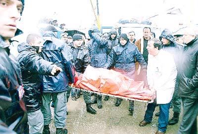 Diario Accion de General Rodriguez, politica, actualidad, noticias e informacion, personalidades e instituciones, policiales, galerias de fotos; historia de General Rodriguez, sus origenes, edificios, estancias, habitos y costumbres, anecdotas, comercios e industrias, los fundadores, antiguas instituciones, fotos e imagenes; suplementos especiales: la crisis politica, economica y social de la Argentina, los acontecimientos de Diciembre de 2001, articulos y entrevistas; Emigracion: toda la informacion destinada a aquellos que desean emigrar, radicarse o estudiar en el exterior, visas, pasaportes, consejos, guias, informacion util, links; Trueque: novedades e informacion, links, estructura del trueque; el casamiento de Maxima Zorreguieta y el principe Guillermo Alejandro de Holanda; Guerra de Afganistan: galeria de imagenes e informacion sobre la primera guerra del siglo XXI; la guerra de Irak, Bagdad, Georges W. Bush, Saddam Husseim, el atentado a las torres Gemelas de Nueva York, las twin towers, el 11-s, y descripcion del hecho que conmovio al mundo; Empleo: consultoras, clasificados, agencias de empleo, consejos e informacion util, curriculum vitae, como confeccionarlos, noticias de actualidad; 
Los numeros de la crisis: Las consecuencias de la crisis politica, economica y social; estadisticas, pobreza, desnutricion, salud y asistencia; noticias regionales y provinciales, columnas y editoriales; informacion para negocios: pymes, links, empresas y negocios; Agenda Cultural con toda la informacion de cursos, universidades, talleres, escuelas y oportunidades, exposiciones de arte de la region; buscadores en Internet, Enlaces: links a los mejores sitios de educacion, cultura, arte, biografias, politica, interes general, web, Links del Diario Accion: RMS Titanic, su historia, su tragico viaje inaugural; historias, testimonios, documentos y articulos sobre el naufragio; links y sitios sobre el tema; la pelicula de Cameron, fotos e imagenes; suplementos especiales, Historia Argentina y de General Rodriguez, la llegada de la democracia en General Rodriguez, la asuncion de Juan Lumbreras como intendente en 1983, galeria de imagenes, sus palabras y los actos, su gabinete, festejos de la comunidad. Fundacion del pueblo de General Rodriguez, sus instituciones y personalidades relevantes, arquitectura y edificios, comercios e industrias, sus comienzos, estancias, inmigraciones italianas, espaolas, vascas e irlandesas, anecdotas y efemerides, sus hombres ilustres, el Hospital Vicente Lopez y Planes, su fundacion por las Damas de Beneficencia, el hundimiento del crucero General Belgrano, testimonios de ex combatientes y tripulantes, su comandante Hector Elias Bonzo, fotos e imagenes, recuerdos y homenajes, historia de la familia Bonzo de General Rodriguez, entrevistas y articulos periodisticos. La guerra de Malvinas en el Atlantico Sur, el conflicto belico con Gran Bretaa de 1982, politicos relevantes, Benjamin Paez y Trueba, fotos antiguas de familias fundadoras, galerias de imagenes de pobladores, recorrida virtual por el antiguo General Rodriguez, el paso de la Infanta en 1910, historia de La Serenisima, la familia Mastellone, La Choza, Bernardo de Irigoyen, peronismo y radicalismo y muchisimo mas