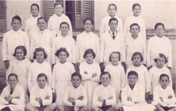 Maria Reich,Nazca,lineas,calendario astronomico,Peru,dibujos,astronomia,geometria,Bernd Teichert,mapas,Ana María Cogorno,ovnis,misterios,Cristobal Colon,Hernando,Diego,catedral Sevillana,Cartuja Pickman,José Antonio Lorente,Granada,ADN;restos,Marcial Castro,antropologia,Republica Dominicana,www.egipto.com,Egipto,Keops,piramides,descubrimientos,Aton,Ankh,tumbas,sarcofacos,momias,embalsamamientos,Kefren,camaras secretas,Nefertiti,Amenofis,Nilo,inundaciones,Blade Runner,Ridley Scott, Richard Dawkins,Steven Pinker,Harrison Ford,Stephen Minger,Stanley Kubrick,Daryl Hanna,replicantes,androides,ciencia ficcion,Contactos,SHGb02+14a,proyecto SETI,Search for Extra Terrestial Intelligence,SETI@home,Robert Zemeckis,Jodie Foster,Dan Wertheimer,New Scientist,Arecibo,Puerto Rico,civilizaciones extraterrestres,Ma liberté de penser,Florent Pagny,Argentina,France,Patagonia,Argentine,Azucena Caamaño,Savoir aimer,artistes,musique,musica,CD,cantores,ventas,compras,ranking,Paparazzi,Isabel Sartorius,Borbon,Ortiz Patiño,Vallejo Najera,Entrecanales,Mora Figueroa,Antonio Montero,Sainz Vicuña,España,jet set,Mallorca,Ibiza,John Fitzgerald Kennedy,Lee Harvey Oswald,Vitaliy Fadeyev,Lawrence Berkeley,Carl Haber,Fidel Castro,Lyndon B. Johnson,Jackie,Onassis,Irma Roy,Carolina Papaleo,Osvaldo,diputada nacional,Congreso,Argentina,Raul Granillo Ocampo,politica,justicialismo,peronismo,cine,television,La Horqueta,San Isidro,que se vayan todos,diciembre 2001,2002,2003,2004,maria julia alsogaray,alvaros,,Roberto Martínez Medina,Maria Julia Alsogaray,Raúl Granillo Ocampo,Jorge Rodríguez,Víctor Alderete,Claudia Bello,Angel Massa,Alfredo Yabran,Mario Pontaquarto,Nestor Carlos Kirchner,Cristina Elizabeth Fernandez,corrupcion,senado,general rodriguez,anibal,fernandez,alberto,fernando de la rua,ines pertine,eduardo duhalde,hilda chiche gonzalez,2000,2001,2002,2003,2004,Museos,www.louvre.fr,Leonardo Da Vinci,Gioconda,Mona Lisa,Italia,Francia,France,inventos,Italy,renacimiento,historia,cuadros,links,images,postcards,photos,fotos,imagenes,postales,pictures,historia,arqueologia,descubrimientos,culturales,agenda,infodiario,diario accion,buenos aires,argentina,Diario Accion de General Rodriguez, politica, actualidad, noticias e informacion, personalidades e instituciones, policiales, galerias de fotos; historia de General Rodriguez, sus origenes, edificios, estancias, habitos y costumbres, anecdotas, comercios e industrias, los fundadores, antiguas instituciones, fotos e imagenes; suplementos especiales: la crisis politica, economica y social de la Argentina, los acontecimientos de Diciembre de 2001, articulos y entrevistas; Emigracion: toda la informacion destinada a aquellos que desean emigrar, radicarse o estudiar en el exterior, visas, pasaportes, consejos, guias, informacion util, links; Trueque: novedades e informacion, links, estructura del trueque; el casamiento de Maxima Zorreguieta y el principe Guillermo Alejandro de Holanda; Guerra de Afganistan: galeria de imagenes e informacion sobre la primera guerra del siglo XXI; la guerra de Irak, Bagdad, Georges W. Bush, Saddam Husseim, el atentado a las torres Gemelas de Nueva York, las twin towers, el 11-s, y descripcion del hecho que conmovio al mundo; Empleo: consultoras, clasificados, agencias de empleo, consejos e informacion util, curriculum vitae, como confeccionarlos, noticias de actualidad; 
Los numeros de la crisis: Las consecuencias de la crisis politica, economica y social; estadisticas, pobreza, desnutricion, salud y asistencia; noticias regionales y provinciales, columnas y editoriales; informacion para negocios: pymes, links, empresas y negocios; Agenda Cultural con toda la informacion de cursos, universidades, talleres, escuelas y oportunidades, exposiciones de arte de la region; buscadores en Internet, Enlaces: links a los mejores sitios de educacion, cultura, arte, biografias, politica, interes general, web, Links del Diario Accion: RMS Titanic, su historia, su tragico viaje inaugural; historias, testimonios, documentos y articulos sobre el naufragio; links y sitios sobre el tema; la pelicula de Cameron, fotos e imagenes; suplementos especiales, Historia Argentina y de General Rodriguez, la llegada de la democracia en General Rodriguez, la asuncion de Juan Lumbreras como intendente en 1983, galeria de imagenes, sus palabras y los actos, su gabinete, festejos de la comunidad. Fundacion del pueblo de General Rodriguez, sus instituciones y personalidades relevantes, arquitectura y edificios, comercios e industrias, sus comienzos, estancias, inmigraciones italianas, españolas, vascas e irlandesas, anecdotas y efemerides, sus hombres ilustres, el Hospital Vicente Lopez y Planes, su fundacion por las Damas de Beneficencia, el hundimiento del crucero General Belgrano, testimonios de ex combatientes y tripulantes, su comandante Hector Elias Bonzo, fotos e imagenes, recuerdos y homenajes, historia de la familia Bonzo de General Rodriguez, entrevistas y articulos periodisticos. La guerra de Malvinas en el Atlantico Sur, el conflicto belico con Gran Bretaña de 1982, politicos relevantes, Benjamin Paez y Trueba, fotos antiguas de familias fundadoras, galerias de imagenes de pobladores, recorrida virtual por el antiguo General Rodriguez, el paso de la Infanta en 1910, historia de La Serenisima, la familia Mastellone, La Choza, Bernardo de Irigoyen, peronismo y radicalismo y muchisimo mas