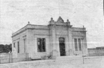 Diario Accion de General Rodriguez, politica, actualidad, noticias e informacion, personalidades e instituciones, policiales, galerias de fotos; historia de General Rodriguez, sus origenes, edificios, estancias, habitos y costumbres, anecdotas, comercios e industrias, los fundadores, antiguas instituciones, fotos e imagenes; suplementos especiales: la crisis politica, economica y social de la Argentina, los acontecimientos de Diciembre de 2001, articulos y entrevistas; Emigracion: toda la informacion destinada a aquellos que desean emigrar, radicarse o estudiar en el exterior, visas, pasaportes, consejos, guias, informacion util, links; Trueque: novedades e informacion, links, estructura del trueque; el casamiento de Maxima Zorreguieta y el principe Guillermo Alejandro de Holanda; Guerra de Afganistan: galeria de imagenes e informacion sobre la primera guerra del siglo XXI; la guerra de Irak, Bagdad, Georges W. Bush, Saddam Husseim, el atentado a las torres Gemelas de Nueva York, las twin towers, el 11-s, y descripcion del hecho que conmovio al mundo; los ultimos dias de Pompeya, Herculano; un argentino en el Titanic, galerias de fotos; Nefertiti, reina de Egipto; Luz Sosa de Godoy Cruz; el Graf Zeppelin, el Hindenburg y dirigibles; las islas Malvinas y la corte de Luis XV, Madame Du Barry, Pompadour, Luis XVI, Maria Antonieta, la Revolucion Francesa; John Fitzgerald Kennedy y Jacqueline en la Argentina; Empleo: consultoras, clasificados, agencias de empleo, consejos e informacion util, curriculum vitae, como confeccionarlos, noticias de actualidad; Los numeros de la crisis: Las consecuencias de la crisis politica, economica y social; estadisticas, pobreza, desnutricion, salud y asistencia; noticias regionales y provinciales, columnas y editoriales; informacion para negocios: pymes, links, empresas y negocios; Agenda Cultural con toda la informacion de cursos, universidades, talleres, escuelas y oportunidades, exposiciones de arte de la region; buscadores en Internet, Enlaces: links a los mejores sitios de educacion, cultura, arte, biografias, politica, interes general, web, Links del Diario Accion: RMS Titanic, su historia, su tragico viaje inaugural; historias, testimonios, documentos y articulos sobre el naufragio; links y sitios sobre el tema; la pelicula de Cameron, fotos e imagenes; suplementos especiales, Historia Argentina y de General Rodriguez, la llegada de la democracia en General Rodriguez, la asuncion de Juan Lumbreras como intendente en 1983, galeria de imagenes, sus palabras y los actos, su gabinete, festejos de la comunidad. Fundacion del pueblo de General Rodriguez, sus instituciones y personalidades relevantes, arquitectura y edificios, comercios e industrias, sus comienzos, estancias, inmigraciones italianas, españolas, vascas e irlandesas, anecdotas y efemerides, sus hombres ilustres, el Hospital Vicente Lopez y Planes, su fundacion por las Damas de Beneficencia, el hundimiento del crucero General Belgrano, testimonios de ex combatientes y tripulantes, su comandante Hector Elias Bonzo, fotos e imagenes, recuerdos y homenajes, historia de la familia Bonzo de General Rodriguez, entrevistas y articulos periodisticos. La guerra de Malvinas en el Atlantico Sur, el conflicto belico con Gran Bretaña de 1982, politicos relevantes, Benjamin Paez y Trueba, fotos antiguas de familias fundadoras, galerias de imagenes de pobladores, recorrida virtual por el antiguo General Rodriguez, el paso de la Infanta en 1910, historia de La Serenisima, la familia Mastellone, La Choza, Bernardo de Irigoyen, peronismo y radicalismo y muchisimo mas,Diario Accion de General Rodriguez, politica, actualidad, noticias e informacion, personalidades e instituciones, policiales, galerias de fotos; historia de General Rodriguez, sus origenes, edificios, estancias, habitos y costumbres, anecdotas, comercios e industrias, los fundadores, antiguas instituciones, fotos e imagenes; suplementos especiales: la crisis politica, economica y social de la Argentina, los acontecimientos de Diciembre de 2001, articulos y entrevistas; Emigracion: toda la informacion destinada a aquellos que desean emigrar, radicarse o estudiar en el exterior, visas, pasaportes, consejos, guias, informacion util, links; Trueque: novedades e informacion, links, estructura del trueque; el casamiento de Maxima Zorreguieta y el principe Guillermo Alejandro de Holanda; Guerra de Afganistan: galeria de imagenes e informacion sobre la primera guerra del siglo XXI; el atentado a las torres Gemelas de Nueva York y dscripcion del hecho que conmovio al mundo; Empleo: consultoras, clasificados, agencias de empleo, consejos e informacion util, curriculum vitae, como confeccionarlos, noticias de actualidad; 
Los numeros de la crisis: Las consecuencias de la crisis politica, economica y social; estadisticas, pobreza, desnutricion, salud y asistencia; noticias regionales y provinciales, columnas y editoriales; informacion para negocios: pymes, links, empresas y negocios; Agenda Cultural con toda la informacion de cursos, universidades, talleres, escuelas y oportunidades, exposiciones de arte de la region; buscadores en Internet, Enlaces: links a los mejores sitios de educacion, cultura, arte, biografias, politica, interes general, web, Links del Diario Accion: RMS Titanic, su historia, su tragico viaje inaugural; historias, testimonios, documentos y articulos sobre el naufragio; links y sitios sobre el tema; la pelicula de Cameron, fotos e imagenes; suplementos especiales y muchisimo mas
