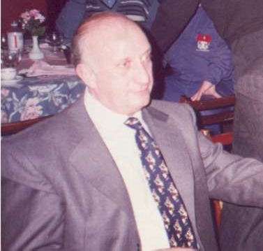 Diario Accion de General Rodriguez, politica, actualidad, noticias e informacion, personalidades e instituciones, policiales, galerias de fotos; historia de General Rodriguez, sus origenes, edificios, estancias, habitos y costumbres, anecdotas, comercios e industrias, los fundadores, antiguas instituciones, fotos e imagenes; suplementos especiales: la crisis politica, economica y social de la Argentina, los acontecimientos de Diciembre de 2001, articulos y entrevistas; Emigracion: toda la informacion destinada a aquellos que desean emigrar, radicarse o estudiar en el exterior, visas, pasaportes, consejos, guias, informacion util, links; Trueque: novedades e informacion, links, estructura del trueque; el casamiento de Maxima Zorreguieta y el principe Guillermo Alejandro de Holanda; Guerra de Afganistan: galeria de imagenes e informacion sobre la primera guerra del siglo XXI; la guerra de Irak, Bagdad, Georges W. Bush, Saddam Husseim, el atentado a las torres Gemelas de Nueva York, las twin towers, el 11-s, y descripcion del hecho que conmovio al mundo; los ultimos dias de Pompeya, Herculano; un argentino en el Titanic, galerias de fotos; Nefertiti, reina de Egipto; Luz Sosa de Godoy Cruz; el Graf Zeppelin, el Hindenburg y dirigibles; las islas Malvinas y la corte de Luis XV, Madame Du Barry, Pompadour, Luis XVI, Maria Antonieta, la Revolucion Francesa; Empleo: consultoras, clasificados, agencias de empleo, consejos e informacion util, curriculum vitae, como confeccionarlos, noticias de actualidad; Los numeros de la crisis: Las consecuencias de la crisis politica, economica y social; estadisticas, pobreza, desnutricion, salud y asistencia; noticias regionales y provinciales, columnas y editoriales; informacion para negocios: pymes, links, empresas y negocios; Agenda Cultural con toda la informacion de cursos, universidades, talleres, escuelas y oportunidades, exposiciones de arte de la region; buscadores en Internet, Enlaces: links a los mejores sitios de educacion, cultura, arte, biografias, politica, interes general, web, Links del Diario Accion: RMS Titanic, su historia, su tragico viaje inaugural; historias, testimonios, documentos y articulos sobre el naufragio; links y sitios sobre el tema; la pelicula de Cameron, fotos e imagenes; suplementos especiales, Historia Argentina y de General Rodriguez, la llegada de la democracia en General Rodriguez, la asuncion de Juan Lumbreras como intendente en 1983, galeria de imagenes, sus palabras y los actos, su gabinete, festejos de la comunidad. Fundacion del pueblo de General Rodriguez, sus instituciones y personalidades relevantes, arquitectura y edificios, comercios e industrias, sus comienzos, estancias, inmigraciones italianas, españolas, vascas e irlandesas, anecdotas y efemerides, sus hombres ilustres, el Hospital Vicente Lopez y Planes, su fundacion por las Damas de Beneficencia, el hundimiento del crucero General Belgrano, testimonios de ex combatientes y tripulantes, su comandante Hector Elias Bonzo, fotos e imagenes, recuerdos y homenajes, historia de la familia Bonzo de General Rodriguez, entrevistas y articulos periodisticos. La guerra de Malvinas en el Atlantico Sur, el conflicto belico con Gran Bretaña de 1982, politicos relevantes, Benjamin Paez y Trueba, fotos antiguas de familias fundadoras, galerias de imagenes de pobladores, recorrida virtual por el antiguo General Rodriguez, el paso de la Infanta en 1910, historia de La Serenisima, la familia Mastellone, La Choza, Bernardo de Irigoyen, peronismo y radicalismo y muchisimo mas